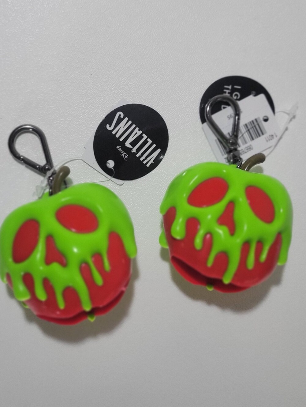 2 Disney Villains Evil Queen Poison Apple PocketBac Holder Bath & Body Works NWT